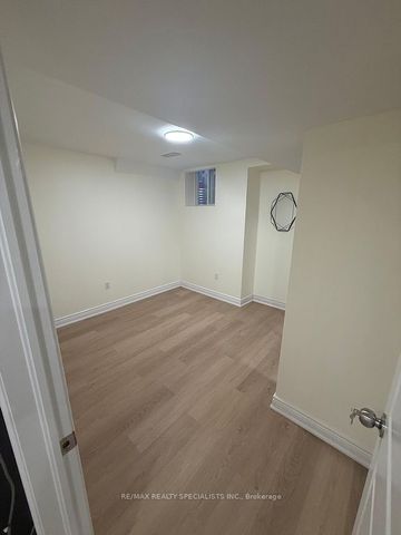 For Lease - 245 Montgomery Avenue, Whitby, Ontario - Photo 4