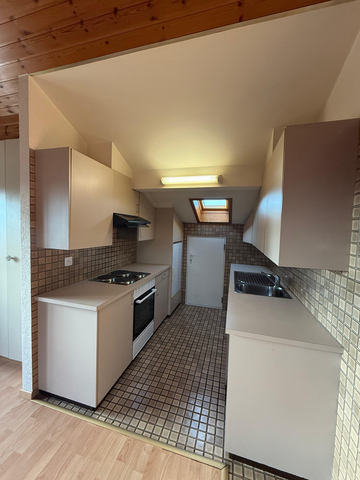 Helle 2.5-Dachzimmerwohnung im 3. Stock - Photo 3