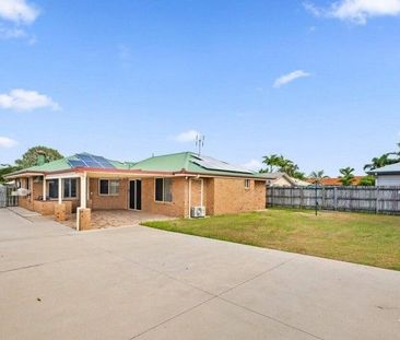 Spacious 3 Bedroom Home 2 Bathroom, 3 Car - Photo 1