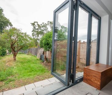 3 bedroom semi-detached house to rent - Photo 1