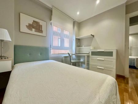 Piso de alquiler en Numancia - San Fernando - Photo 2