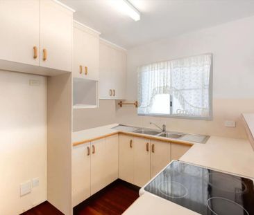 Spacious Dual Living Home for Rent at 10 Zammit Street - Photo 6