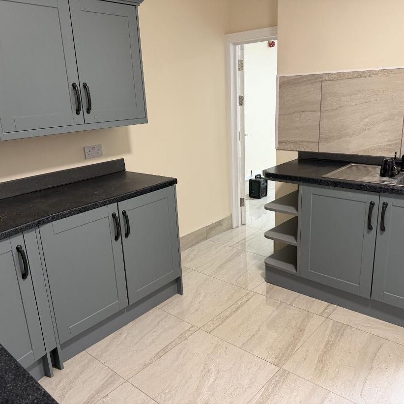 Surrey Street, Cardiff, CF5 1JZ, City CentreCanton, Cardiff, cf5 1jz - Photo 1