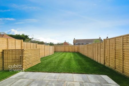 4 bedroom terraced house to rent - Photo 5