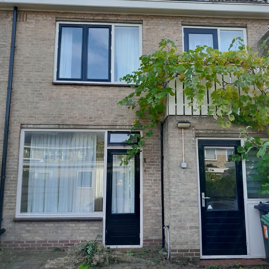 Te huur: Huis Vincent van Goghweg 29 in Zaandam - Foto 1