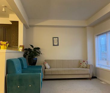 For Lease - 305 Tall Grass Crescent, Kitchener, Ontario - Photo 2