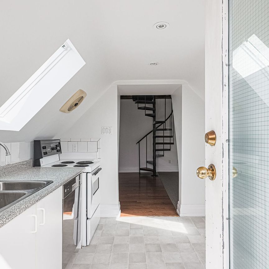 For Lease - 74 South Drive Unit# 4, Toronto, Ontario - Photo 1