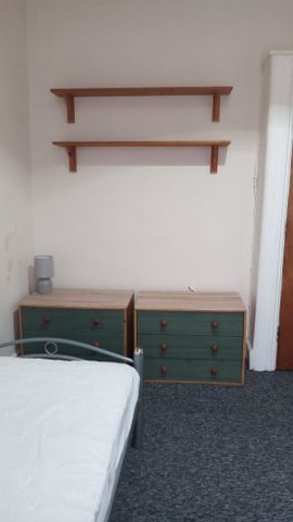 Windsor Street, CAERPHILLY - Photo 2