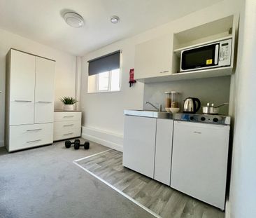 Studio to rent - Photo 5