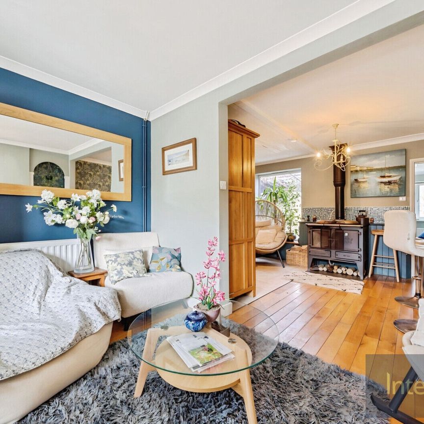 Old Mill Road, CB11, Saffron Walden - Photo 1