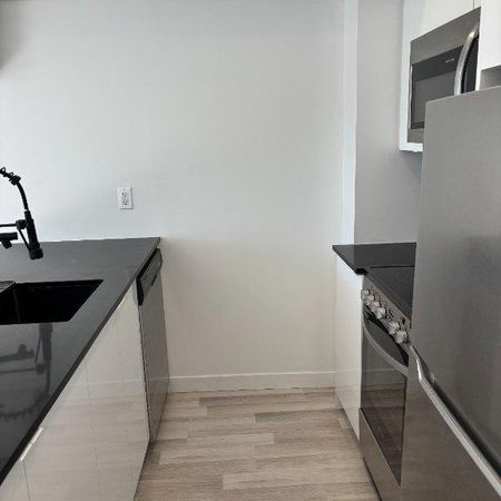 Studio rénové à louer – NDG / Métro Vendôme - Photo 3