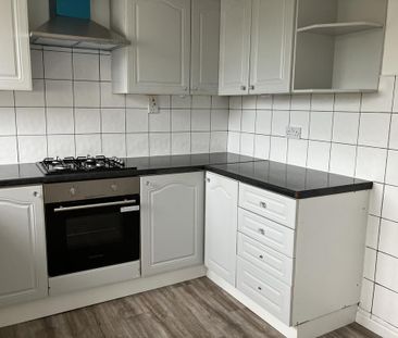 3 bedroom townhouse to rent - Photo 3