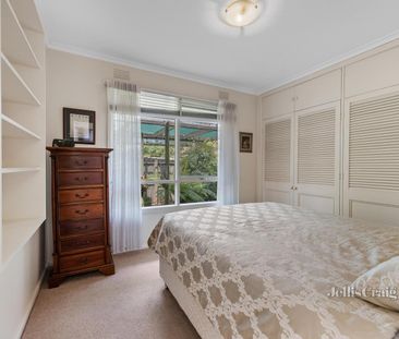 10 Folkestone Road, Glen Waverley - Photo 5