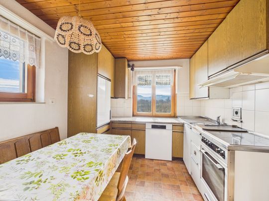 Generous 7-room single-family house with a view in Nuglar - Photo 1