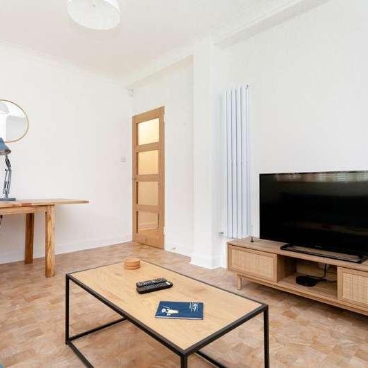 St. Stephens Road, Bow, E3 - Photo 1