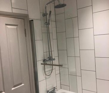 2 Bed Flat, Belmont, BN1 - Photo 2