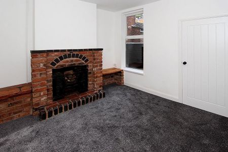 3 bedroom terraced house to rent - Photo 2