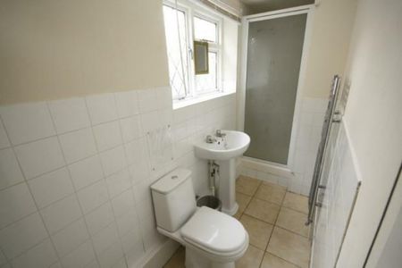 Student house on Columbia Road - Photo 2