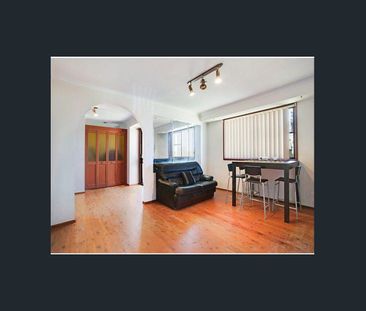 3 Bedroom newly renovated house for rent in Rosemeadow - Photo 3