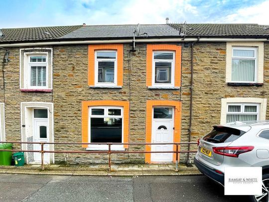 3 bedroom terraced house to rent - Photo 1