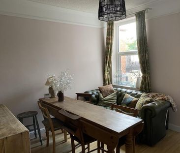 3 bedroom end of terrace house to rent - Photo 3
