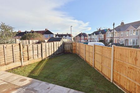 Southbank Road, Coundon, Coventry - Newly Renovated Corner Plot - Photo 3