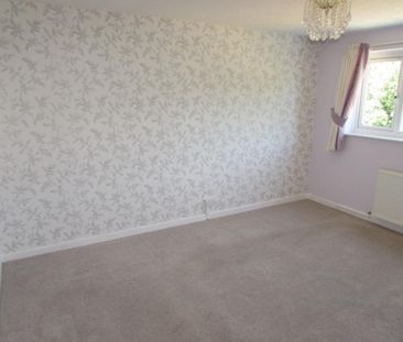 3 bedroom detached house to rent - Photo 2