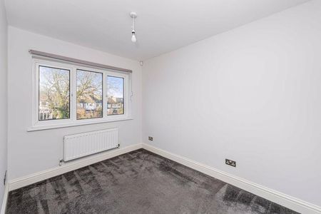 3 bedroom apartment to rent - Photo 3