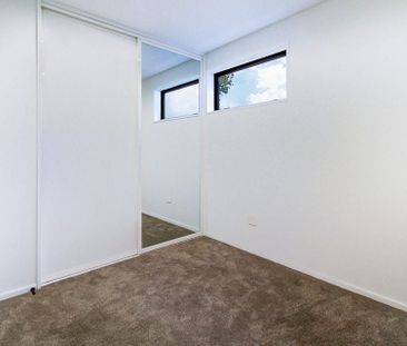 Modern 2 bedroom, 2 bathroom townhouse - Photo 5