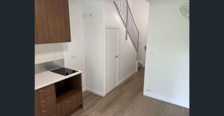 RENOVATED DOUBLE LEVEL TOWNHOUSE IN THE HEART OF NUNDAH - Photo 3