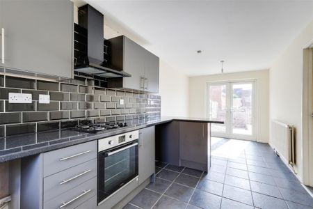 3 Bed Terraced House For Rent - Photo 3