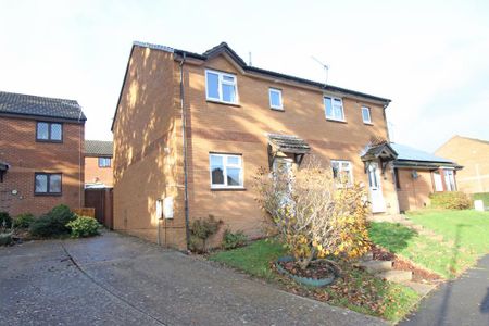 3 bedroom semi-detached house to rent - Photo 5