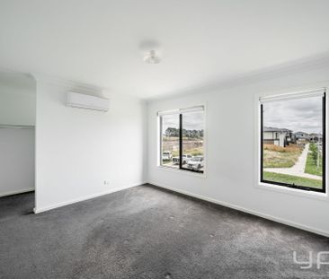 The Perfect Townhouse! - Photo 2