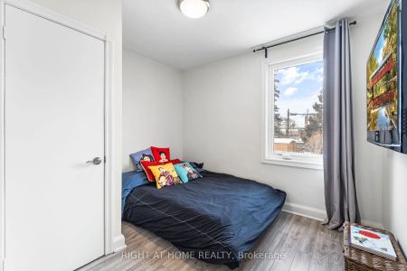 Detached Home For Lease | E8332698 - Photo 2