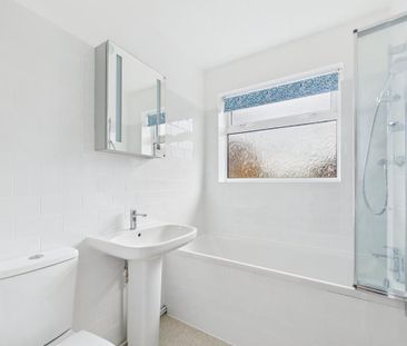 3 bedroom semi-detached house to rent - Photo 6