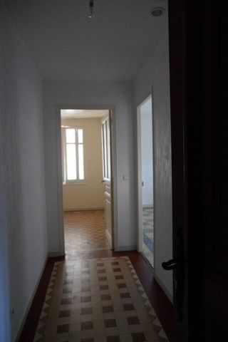 T2 - Photo 5