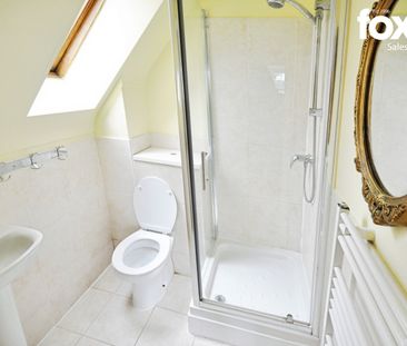 2 bed flat to rent in Crabton Close Road, Bournemouth, Dorset, BH5 1HN - Photo 3