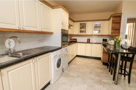 4 bedroom duplex to rent - Photo 2