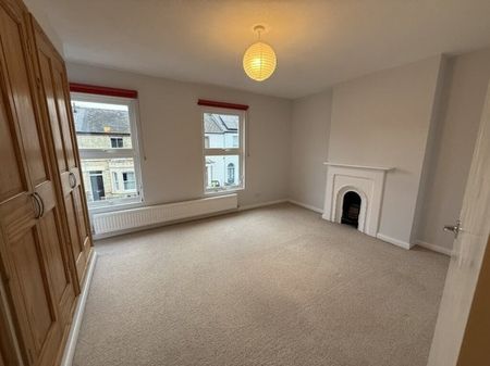 Belgrave Road, Cambridge £1,650 pcm ⓘ The monthly or weekly payment required by the landlord. Read our glossary page , 2 bedrooms, end terrace house, to let * Tenant info - Photo 2
