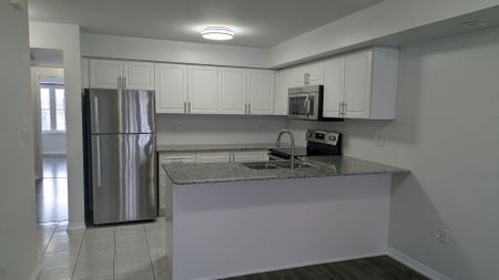 For Lease - 2496 Post Road Unit# 7, Oakville, Ontario - Photo 4