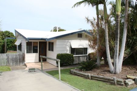 2 BEDROOM HOME WITH SHED - Photo 5