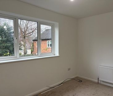 3 bedroom mews to rent - Photo 3