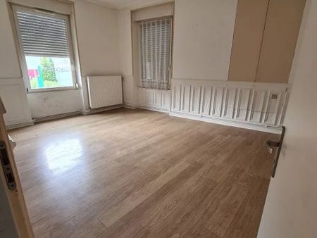 Location Appartement 5 pièces 120 m2 à Saint-Dié-des-Vosges - Photo 4