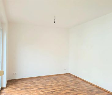 Wundeschöne Maisonettenwohnung mir Dachterrasse, Garten und Carport! - Photo 5