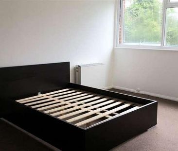 Long Green, Chigwell, London, IG7 - Photo 3