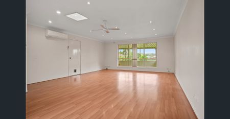 Three Bedroom Home Overlooking Nature Reserve - Photo 4