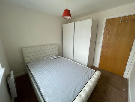 2 bedroom apartment to rent - Photo 4