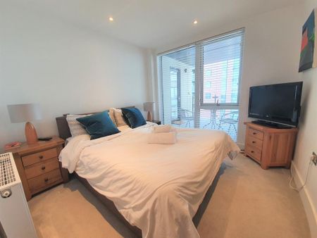 2 bedroom apartment to rent - Photo 4