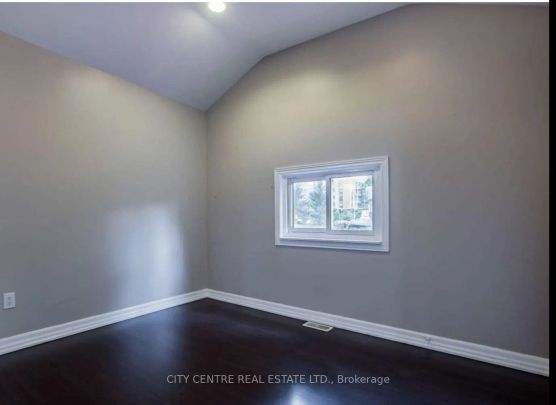 Detached Home For Lease | W9248183 - Photo 1