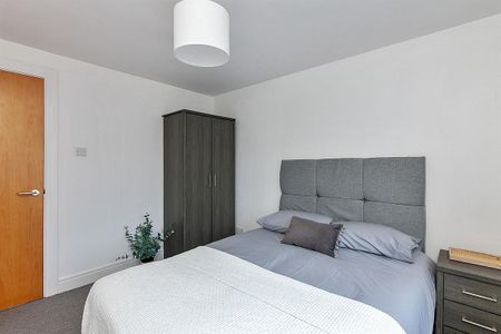 10 Lesley Plaza, Belfast BT9 6JN - Photo 4